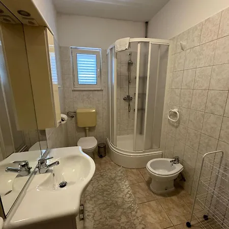 Luka Apartman *