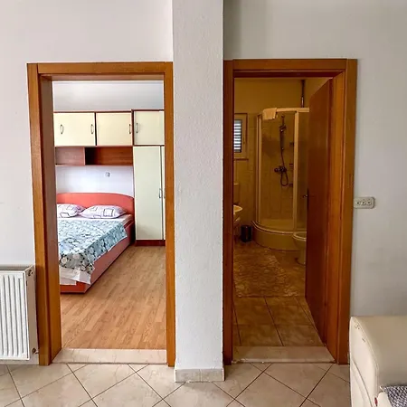 Luka Apartamento *
